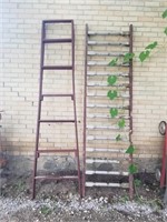 Lot containing wooden ladder and wooden rail