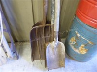 3 shovels - 1 pitchfork