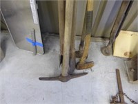 5 vintage long handle tools