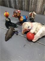 Assorted wind-up toys