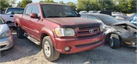 05 TOYT TUNDRA 5TBET3855S483333 Has key started wh