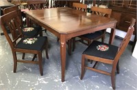 Mahogany table w/ six chairs