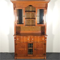 Pulaski Keepsake Serpentine Front Hutch