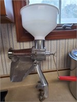 Victrio Strainer - NEW with instructions