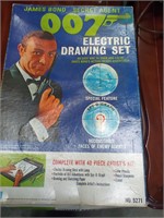 James Bond 007 electric drawing set