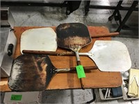 4 Pizza Paddles 2 With Short Handles and 2 Long