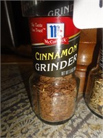 Herb Grinders *Cinnamon, Italian, Pepper
