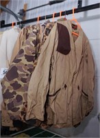 Camo vests & jackets (6) size XL?
