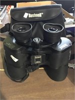 Bushnell 10x50 binoculars with case