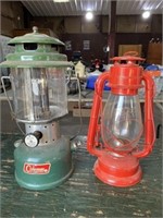 Coleman lantern, kerosene lantern