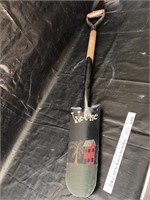 Painted spade