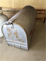 Large US mailbox