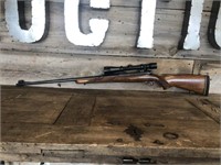 Winchester Model 70 - .300Magnum WBY.