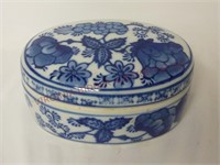 Blue & White Porcelain Oval Covered Trinket Dish