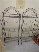 2 Metal plant stands