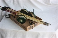 Bow fishing arrows and line spools