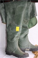 Size 9 Remington Chest waders and suspenders