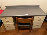 Desk w/2  2 drawer metal file cabinets  w/chair