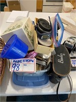 Box of misc items/Binoclurs
