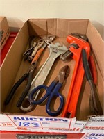 Asst pliers & pipe wrenches