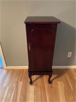 Standing Jewelry Cabinet 6/Drawers