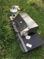 Counter Top Gas Grill & Full Tank of Fuel