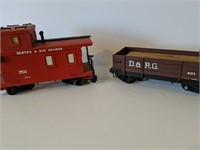Lot of 2 Lionel Train Cars (401&701)