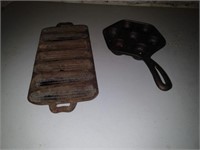 2 Cast iron pieces