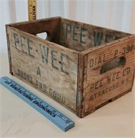 Tiny wooden advertising crate - Pee-wee - Syracuse
