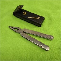 Leatherman Multi Tool and Case