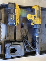 Dewalt Drill 18 Volt With Battery And Charger