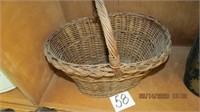 Vintage handled egg basket