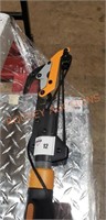 Fiskars Chain Drive Extendable Pole Saw & Pruner