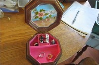 Jewellery box with costume jewellery rings