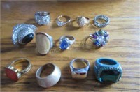 14 costume jewellery rings