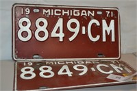 Matched pair 1971 Michigan License Plates