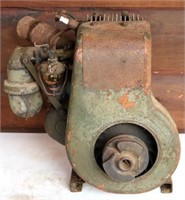 Unmarked Vintage Gas Motor