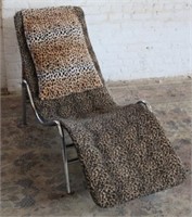 Cheetah Print Lounge Chair w/Pillow