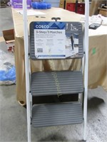 Cosco 3 step folding step stool