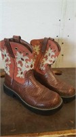 Women's Ariat Boots- Size 9