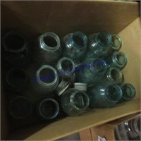 Assorted canning jars, many 2-quart size,zinc lids