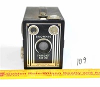 Vintage Brownie Target 6-20 Camera