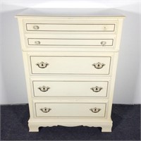 Bassett (4) Drawer Chest of Drawers