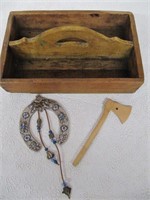 Cutlery Tray & 2 Decorations