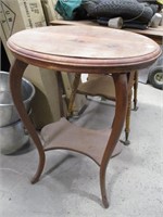 Oval antique lamp table