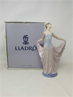 Lladro "De Ensayo Dancer" in box