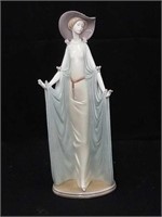 Lladro "Dama Montecarlo" in original box