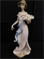 Lladro "Spring Flirtation", original box