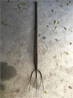 3 prong pitch fork