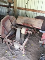 Belt driven 3 point hitch saw mill with extra